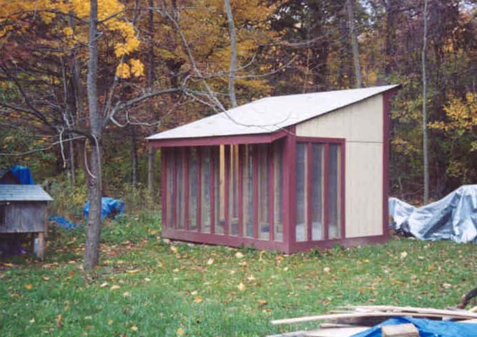 Skunk enclosure